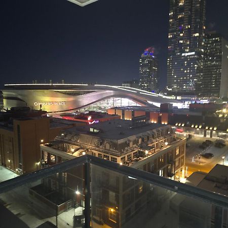 Edmonton Ice District Condo エクステリア 写真